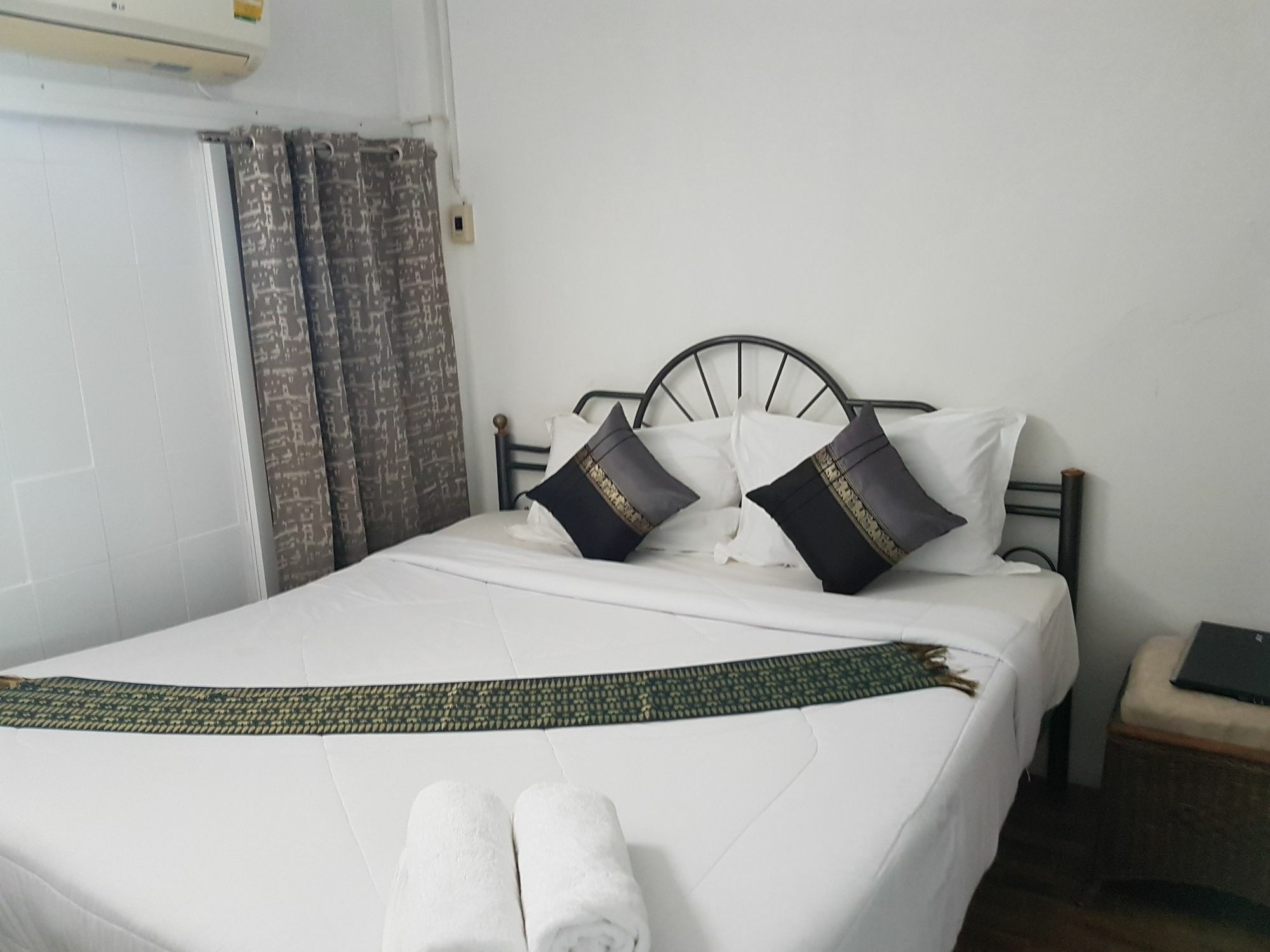 Chaam Guesthouse Cha-Am Eksteriør bilde